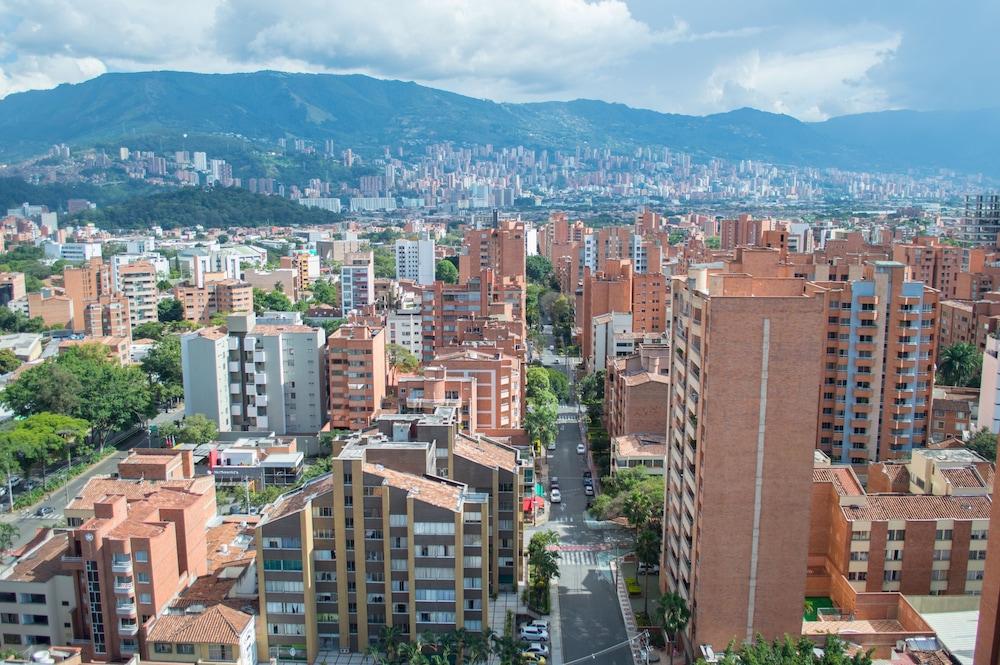 Inntu Hotel Medellin Ngoại thất bức ảnh