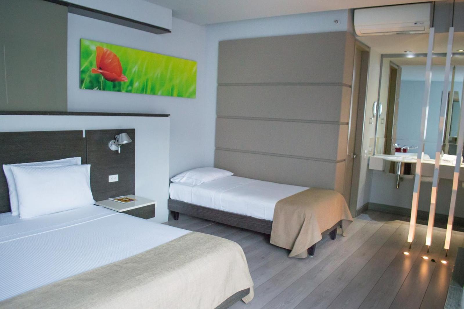 Inntu Hotel Medellin Ngoại thất bức ảnh