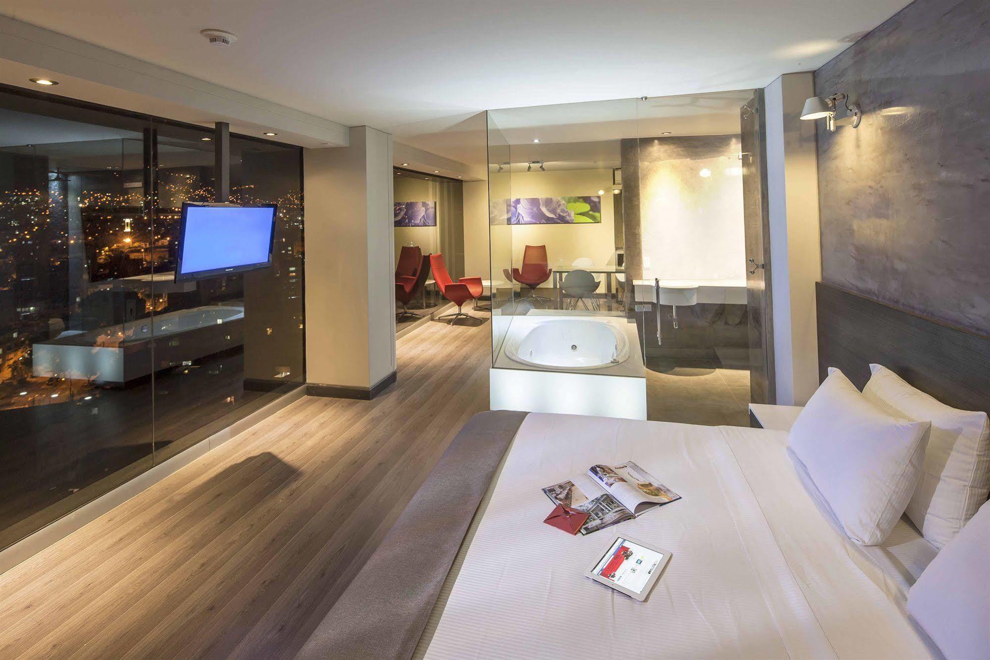 Inntu Hotel Medellin Ngoại thất bức ảnh